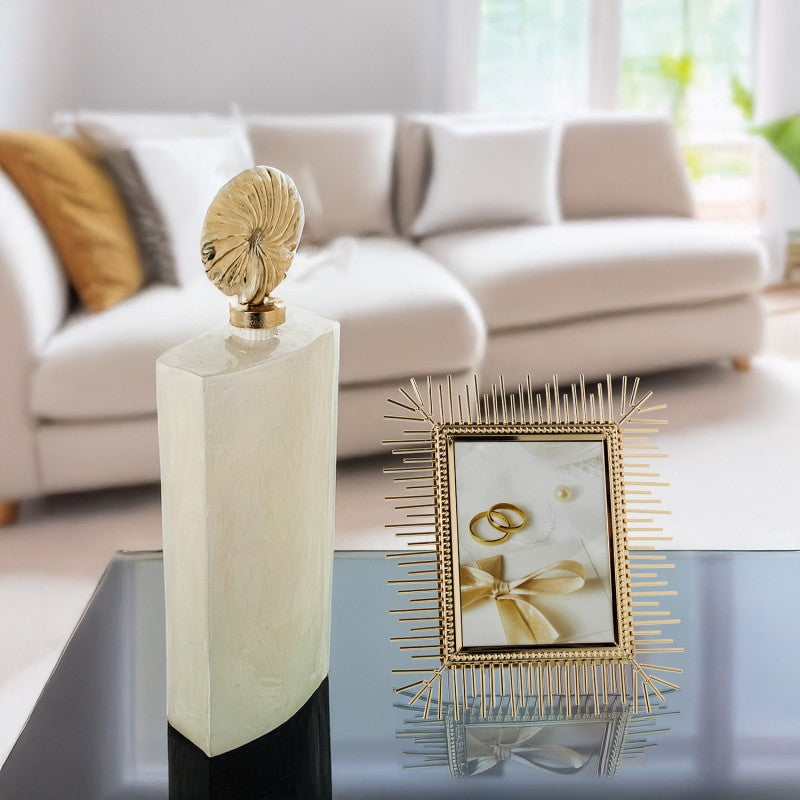 Garrafa Decorativa com Tampa Dourada