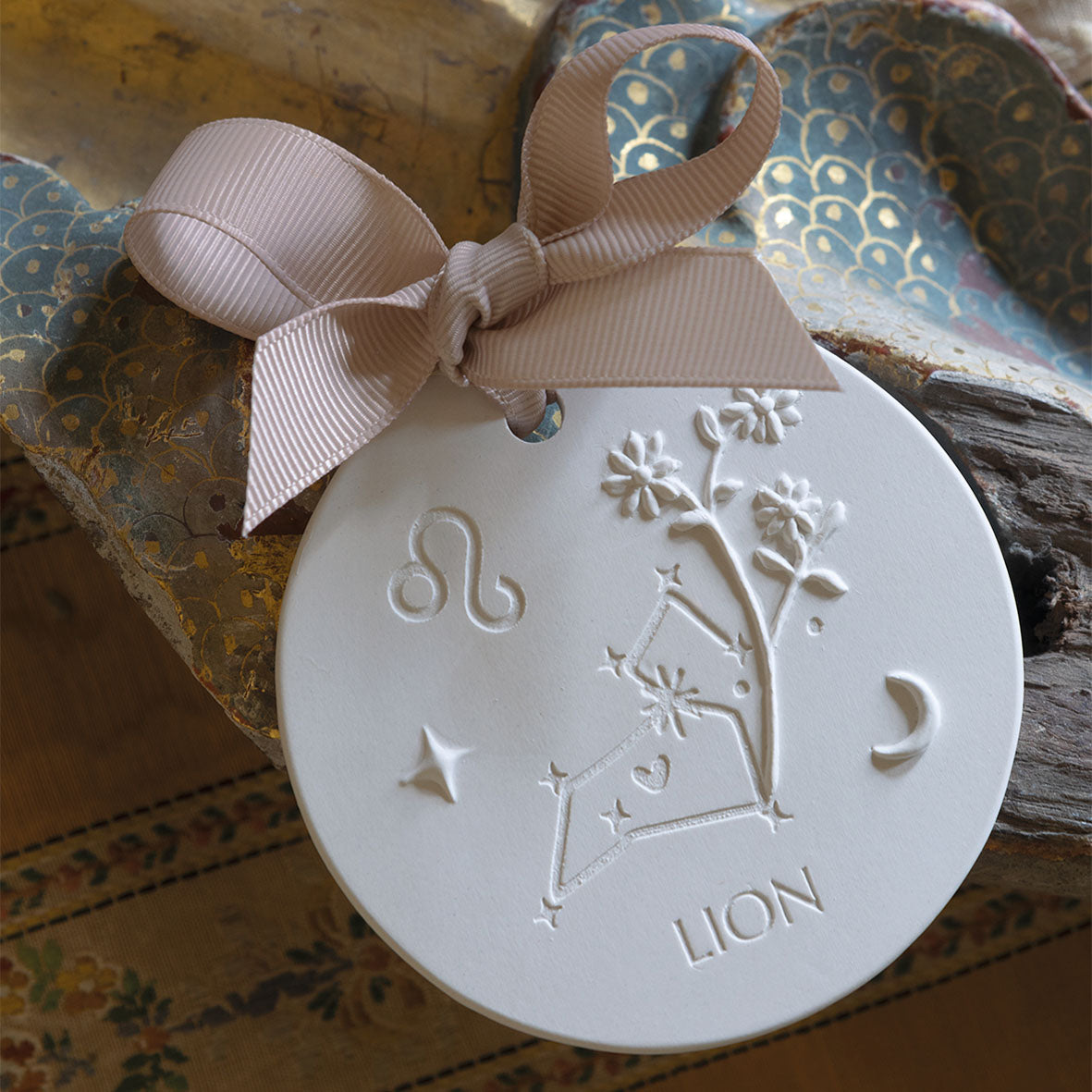 GESSO PERFUMADO ASTRAL LEÃO